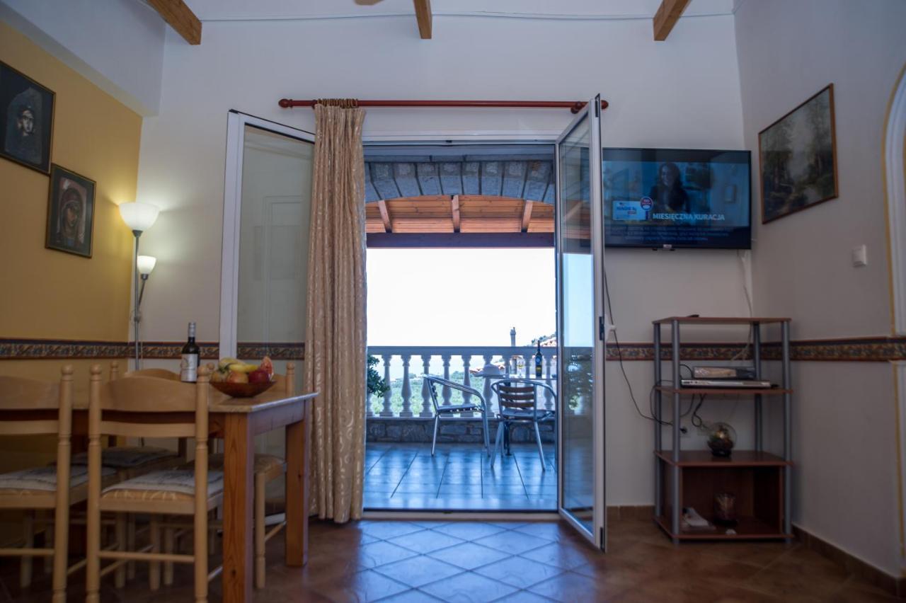 Amalia Apartments Stoupa Bagian luar foto