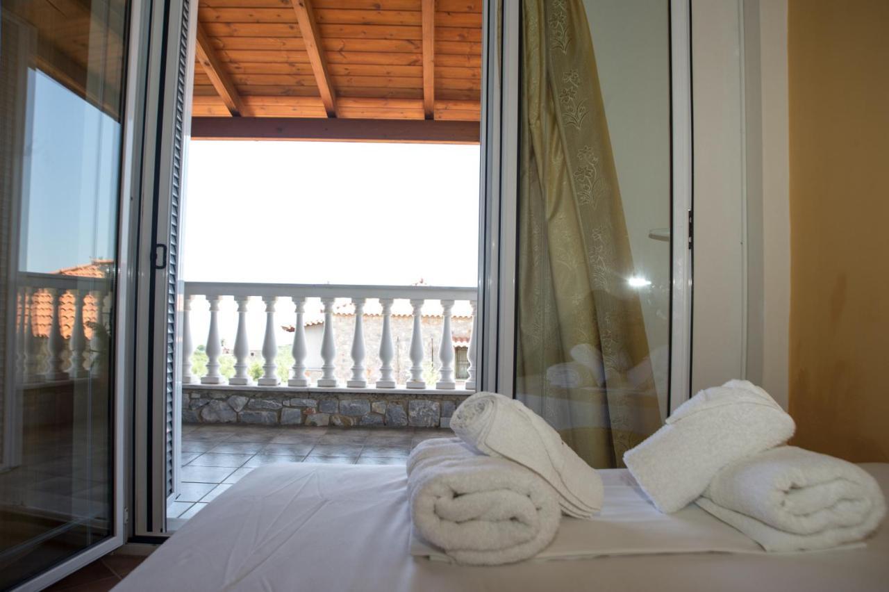 Amalia Apartments Stoupa Bagian luar foto
