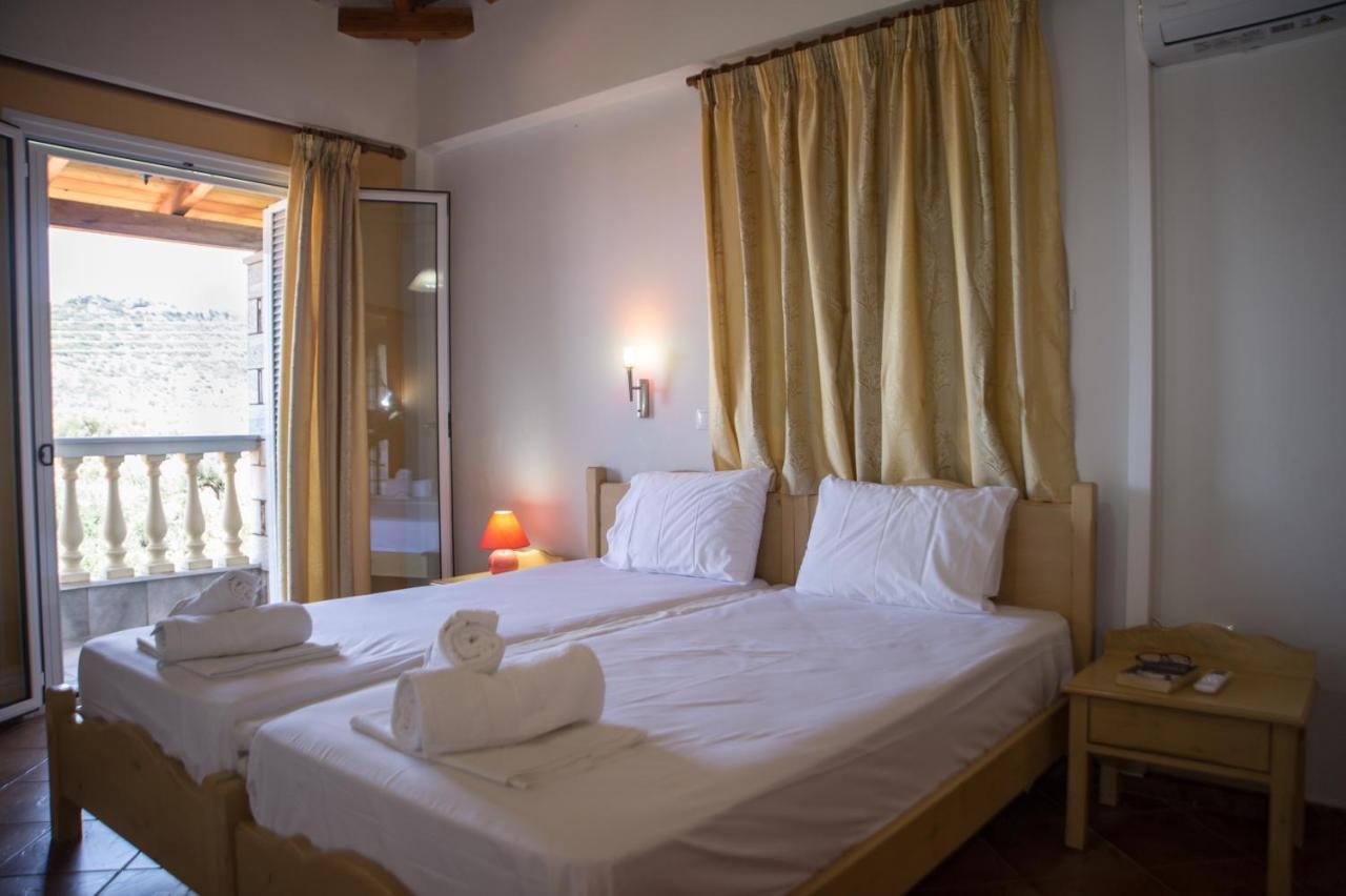 Amalia Apartments Stoupa Bagian luar foto