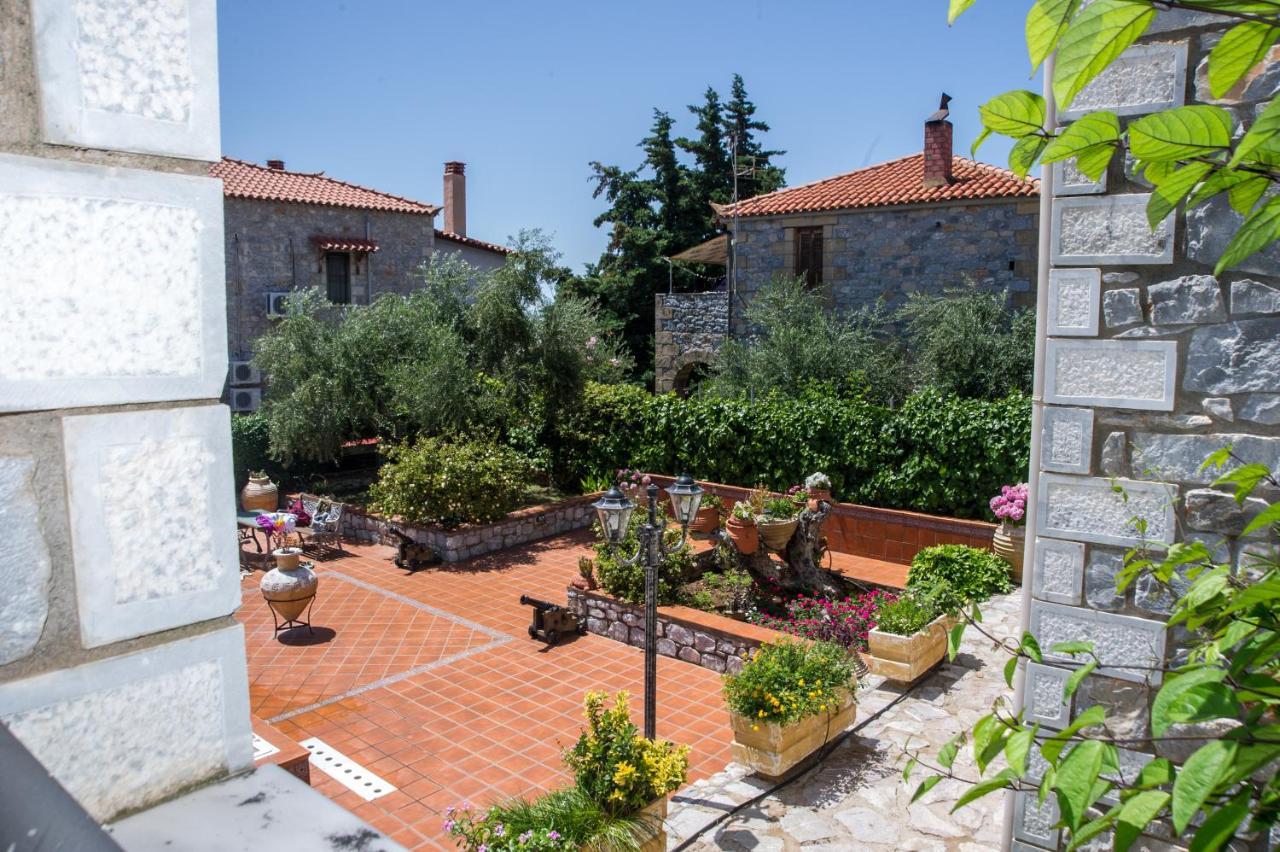 Amalia Apartments Stoupa Bagian luar foto