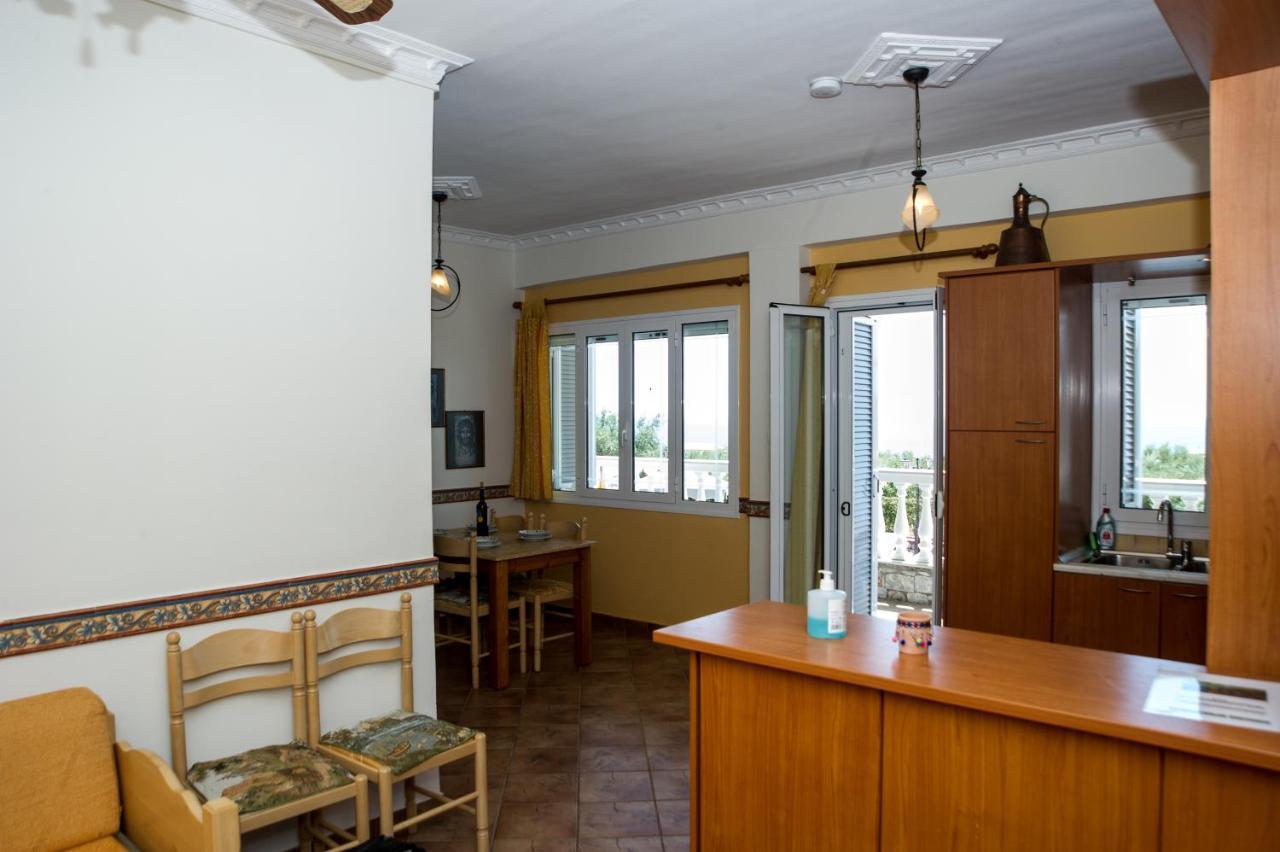 Amalia Apartments Stoupa Bagian luar foto