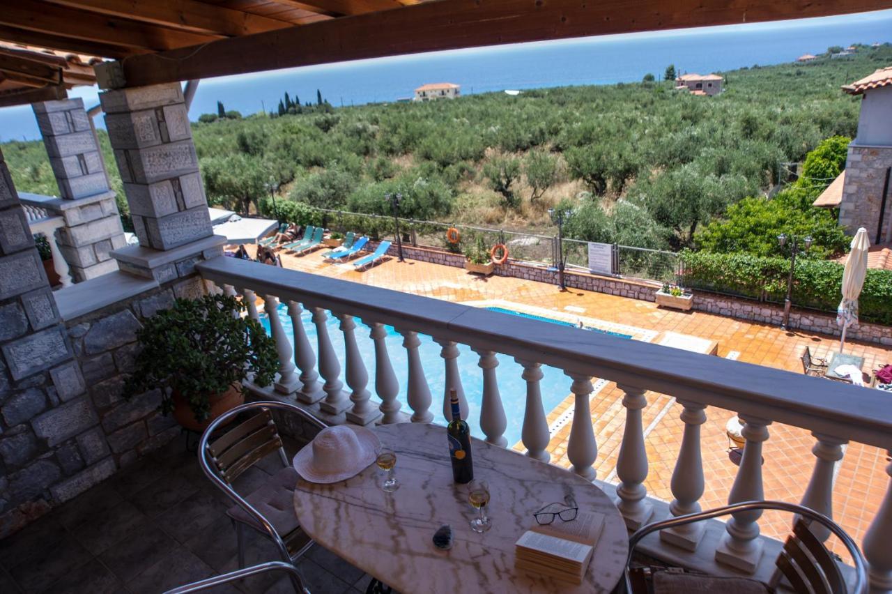 Amalia Apartments Stoupa Bagian luar foto