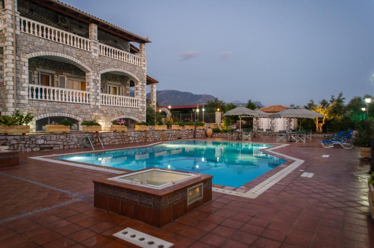 Amalia Apartments Stoupa Bagian luar foto