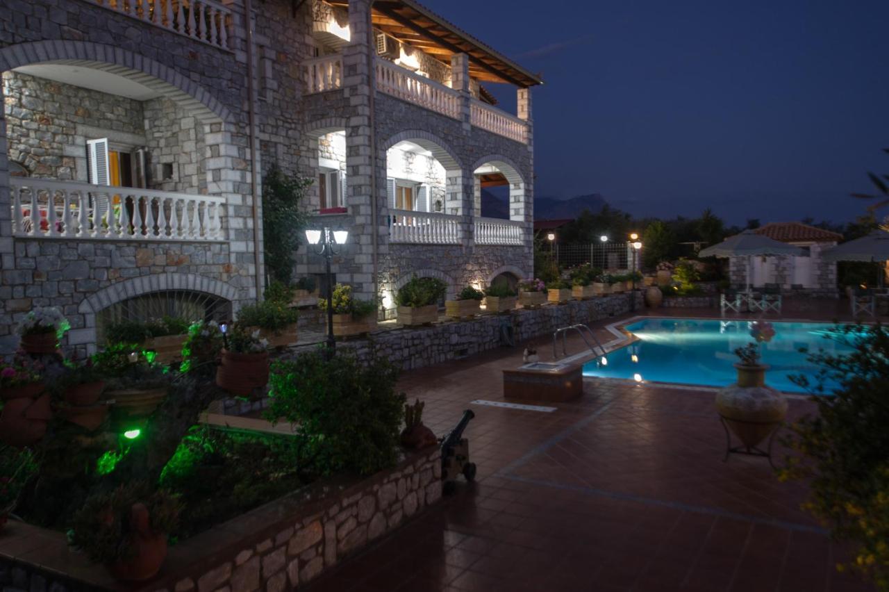 Amalia Apartments Stoupa Bagian luar foto