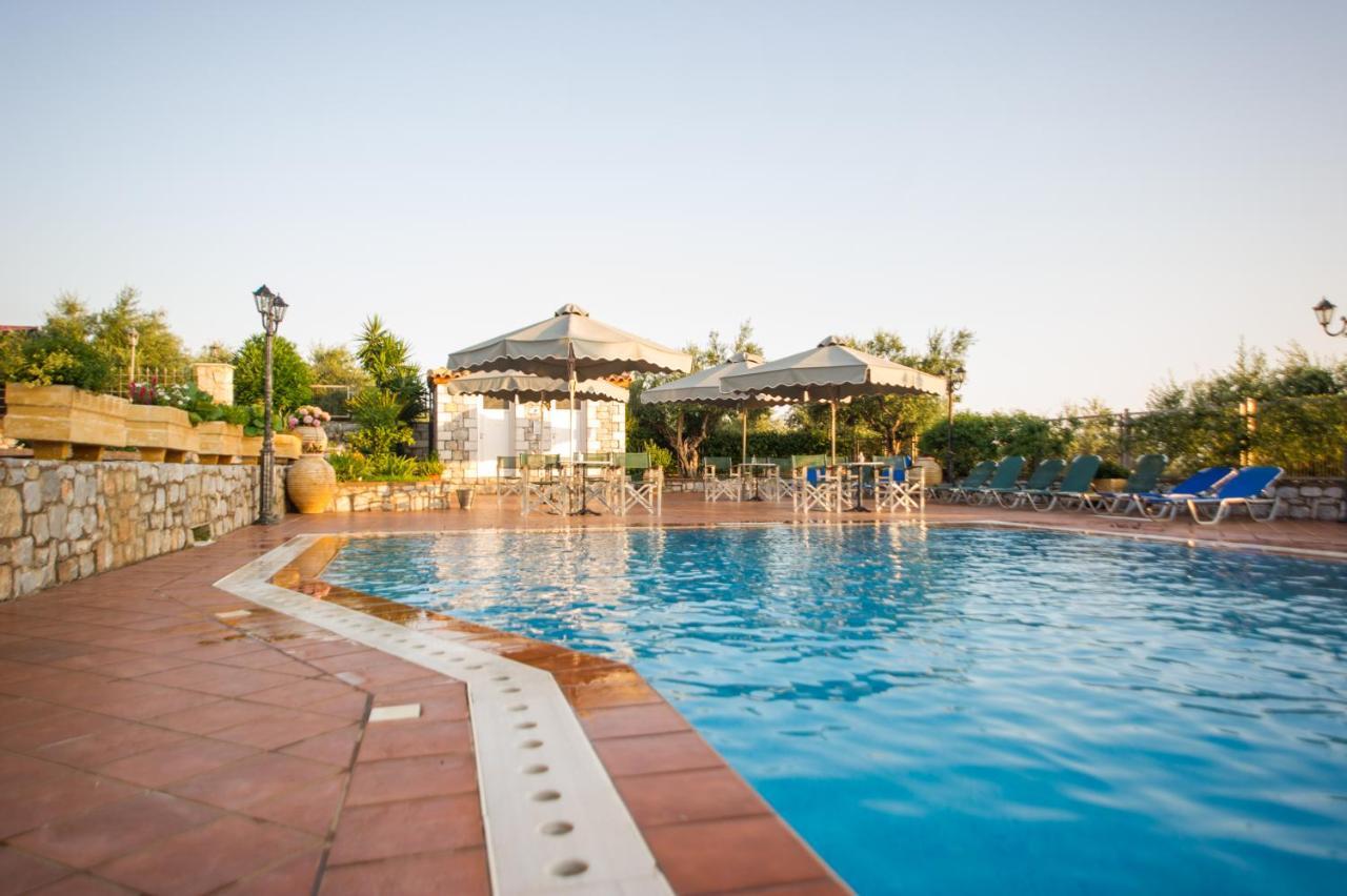 Amalia Apartments Stoupa Bagian luar foto