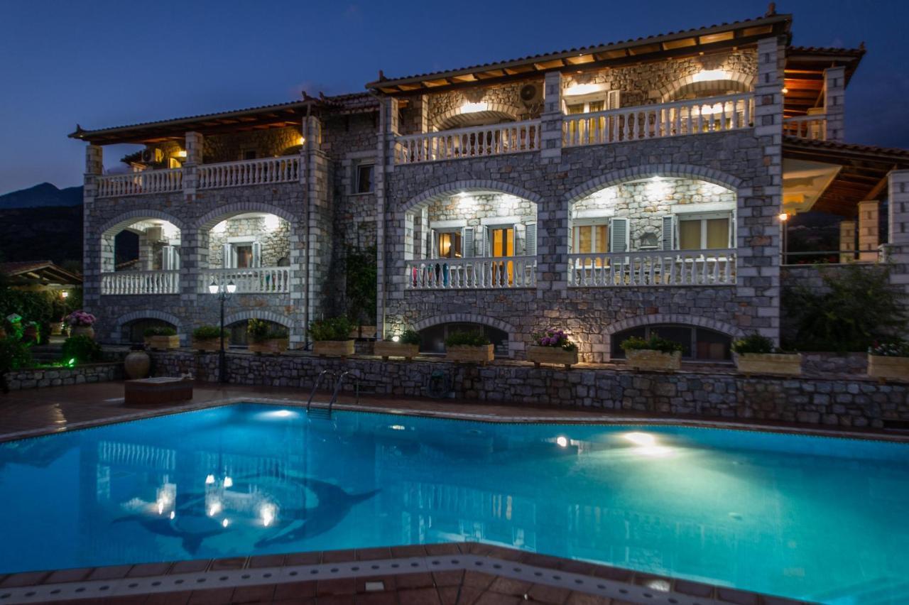 Amalia Apartments Stoupa Bagian luar foto