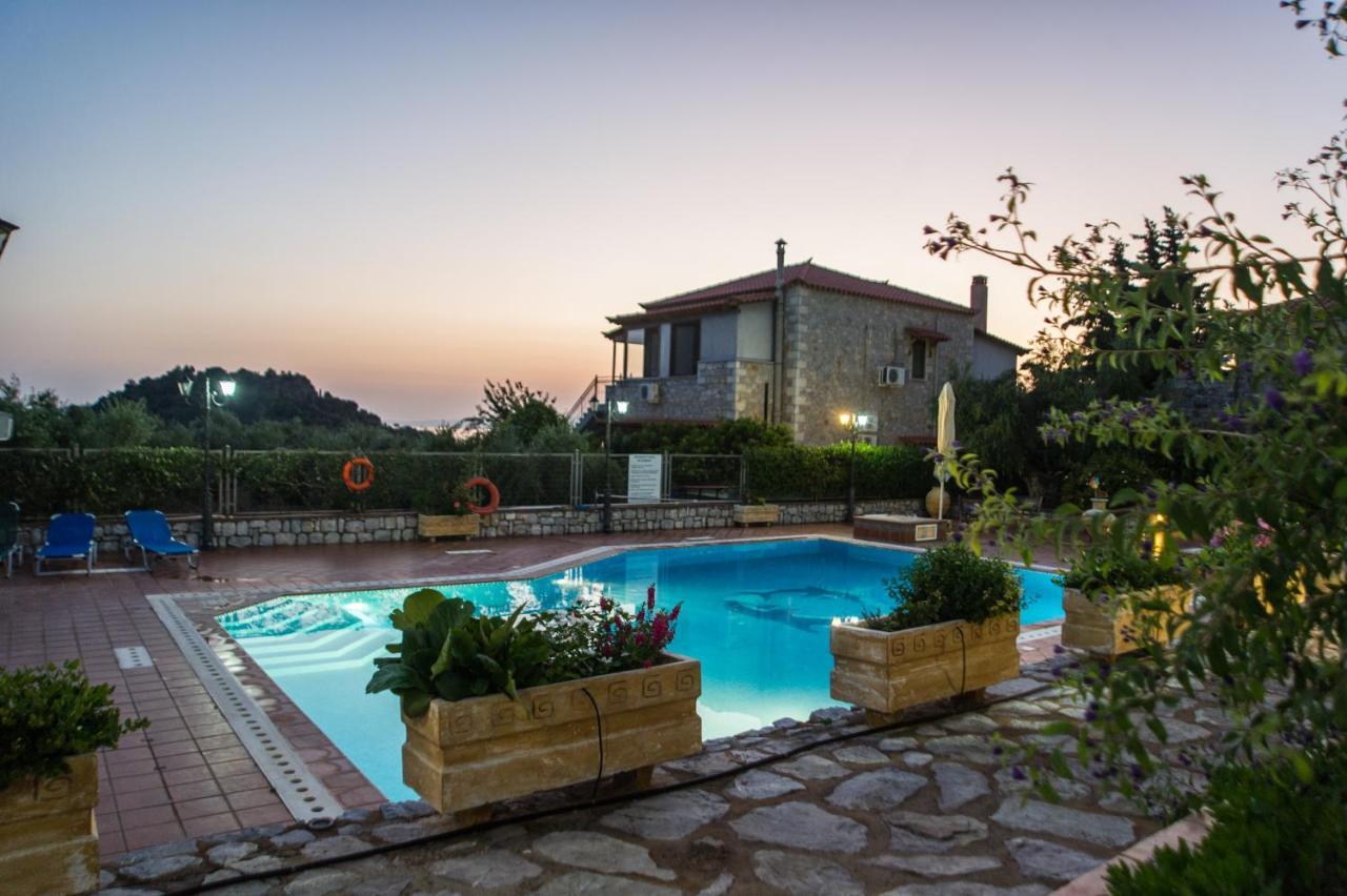 Amalia Apartments Stoupa Bagian luar foto