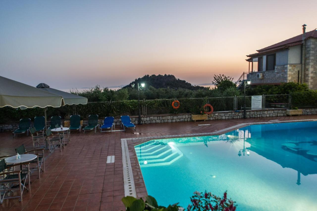 Amalia Apartments Stoupa Bagian luar foto